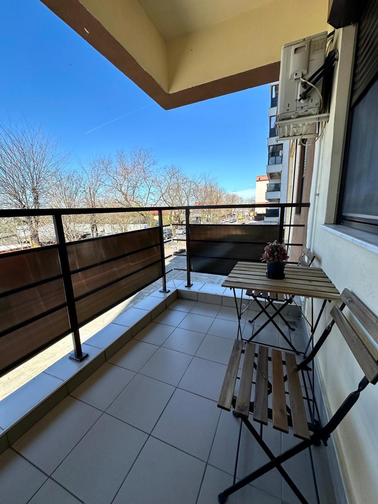 Shiro Apartment Букурещ Екстериор снимка